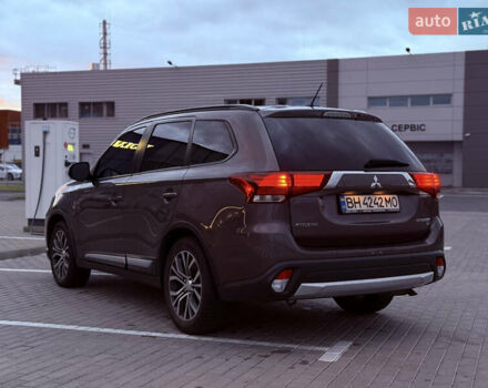Коричневый Мицубиси Аутлендер, объемом двигателя 2.36 л и пробегом 188 тыс. км за 13000 $, фото 7 на Automoto.ua