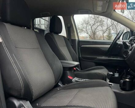 Коричневый Мицубиси Аутлендер, объемом двигателя 2.36 л и пробегом 160 тыс. км за 15000 $, фото 17 на Automoto.ua