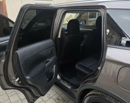 Коричневий Міцубісі Аутлендер, об'ємом двигуна 2.36 л та пробігом 176 тис. км за 15800 $, фото 10 на Automoto.ua