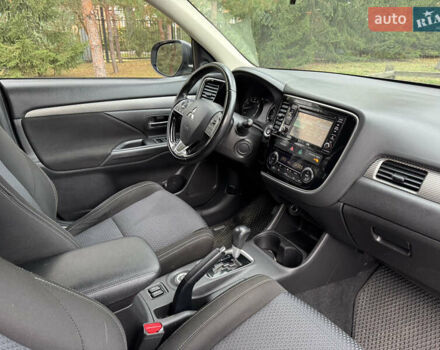 Коричневий Міцубісі Аутлендер, об'ємом двигуна 2.36 л та пробігом 167 тис. км за 12500 $, фото 4 на Automoto.ua