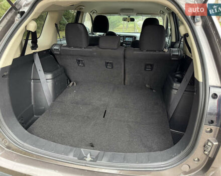 Коричневий Міцубісі Аутлендер, об'ємом двигуна 2.36 л та пробігом 167 тис. км за 12500 $, фото 11 на Automoto.ua