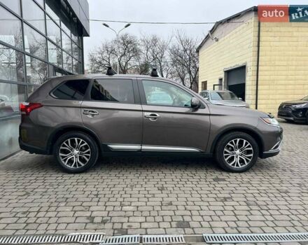 Коричневый Мицубиси Аутлендер, объемом двигателя 2.36 л и пробегом 160 тыс. км за 15000 $, фото 7 на Automoto.ua