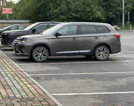 Міцубісі Аутлендер 2016 у Кривому Розі на Automoto.ua Коричневий Міцубісі Аутлендер, об'ємом двигуна 2.4 л та пробігом 185 тис. км за 13600 $, фото 1 на Automoto.ua