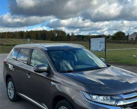 Коричневый Мицубиси Аутлендер, объемом двигателя 2 л и пробегом 160 тыс. км за 13699 $, фото 5 на Automoto.ua