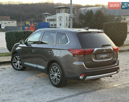 Коричневый Мицубиси Аутлендер, объемом двигателя 2.36 л и пробегом 115 тыс. км за 15500 $, фото 10 на Automoto.ua