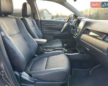 Коричневый Мицубиси Аутлендер, объемом двигателя 2.36 л и пробегом 115 тыс. км за 15500 $, фото 22 на Automoto.ua