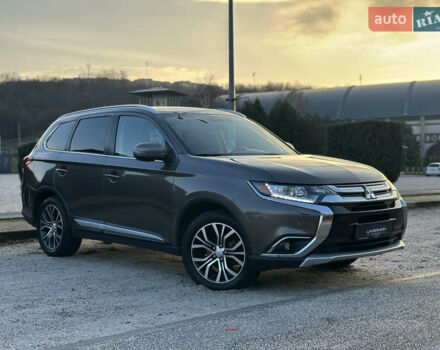 Коричневый Мицубиси Аутлендер, объемом двигателя 2.36 л и пробегом 115 тыс. км за 15500 $, фото 4 на Automoto.ua