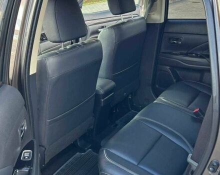 Коричневый Мицубиси Аутлендер, объемом двигателя 2 л и пробегом 160 тыс. км за 13699 $, фото 6 на Automoto.ua