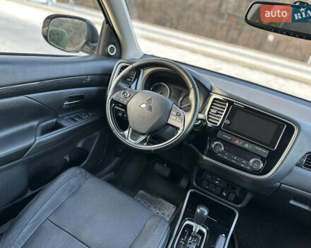 Коричневый Мицубиси Аутлендер, объемом двигателя 2.36 л и пробегом 115 тыс. км за 15500 $, фото 26 на Automoto.ua