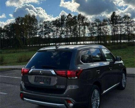 Коричневый Мицубиси Аутлендер, объемом двигателя 2 л и пробегом 160 тыс. км за 13699 $, фото 1 на Automoto.ua