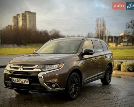 Коричневый Мицубиси Аутлендер, объемом двигателя 2.36 л и пробегом 58 тыс. км за 19500 $, фото 2 на Automoto.ua