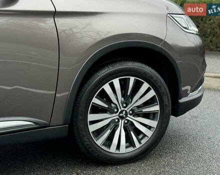 Коричневый Мицубиси Аутлендер, объемом двигателя 2 л и пробегом 154 тыс. км за 14999 $, фото 38 на Automoto.ua