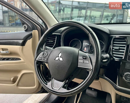 Коричневый Мицубиси Аутлендер, объемом двигателя 2.4 л и пробегом 192 тыс. км за 19500 $, фото 15 на Automoto.ua