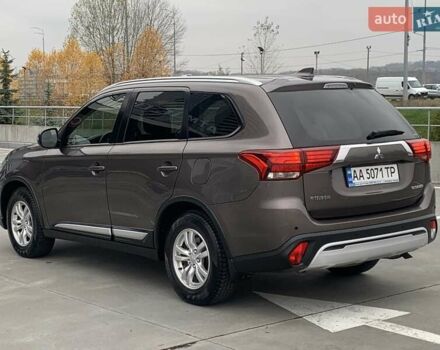 Коричневий Міцубісі Аутлендер, об'ємом двигуна 2 л та пробігом 125 тис. км за 18700 $, фото 25 на Automoto.ua