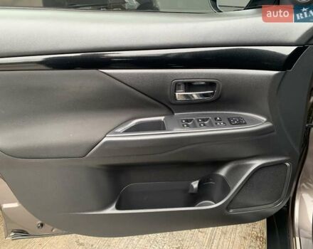 Коричневий Міцубісі Аутлендер, об'ємом двигуна 2 л та пробігом 125 тис. км за 18700 $, фото 69 на Automoto.ua