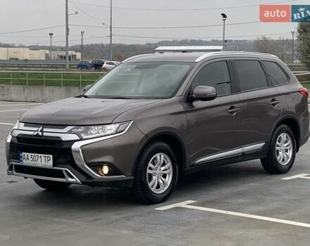 Коричневий Міцубісі Аутлендер, об'ємом двигуна 2 л та пробігом 125 тис. км за 18700 $, фото 34 на Automoto.ua