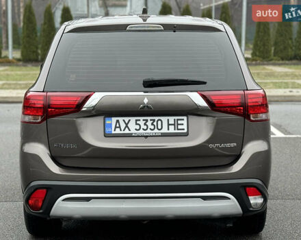 Коричневый Мицубиси Аутлендер, объемом двигателя 2 л и пробегом 154 тыс. км за 14999 $, фото 20 на Automoto.ua