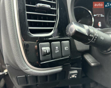 Коричневый Мицубиси Аутлендер, объемом двигателя 2 л и пробегом 154 тыс. км за 14999 $, фото 56 на Automoto.ua