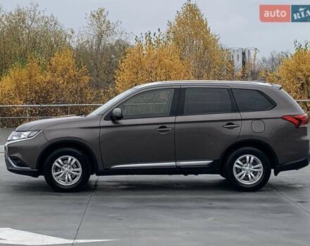 Коричневий Міцубісі Аутлендер, об'ємом двигуна 2 л та пробігом 125 тис. км за 18700 $, фото 15 на Automoto.ua