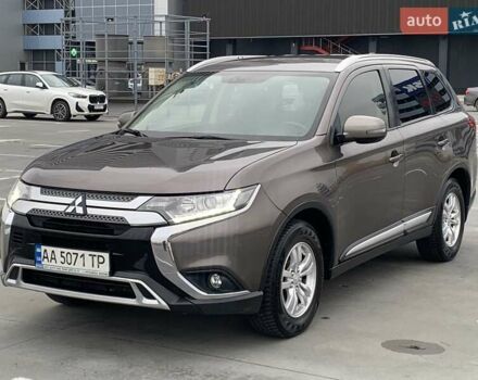 Коричневий Міцубісі Аутлендер, об'ємом двигуна 2 л та пробігом 125 тис. км за 18700 $, фото 12 на Automoto.ua
