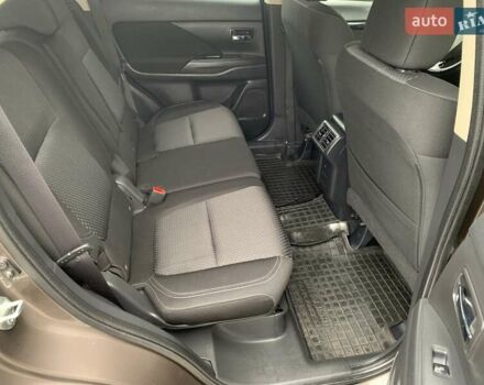 Коричневий Міцубісі Аутлендер, об'ємом двигуна 2 л та пробігом 125 тис. км за 18700 $, фото 116 на Automoto.ua