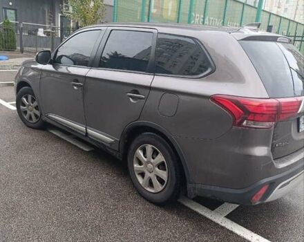 Коричневый Мицубиси Аутлендер, объемом двигателя 2 л и пробегом 117 тыс. км за 18900 $, фото 2 на Automoto.ua