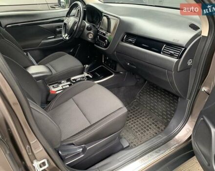 Коричневий Міцубісі Аутлендер, об'ємом двигуна 2 л та пробігом 125 тис. км за 18700 $, фото 83 на Automoto.ua