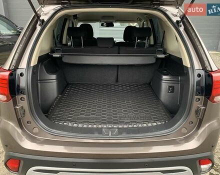 Коричневий Міцубісі Аутлендер, об'ємом двигуна 2 л та пробігом 125 тис. км за 18700 $, фото 63 на Automoto.ua