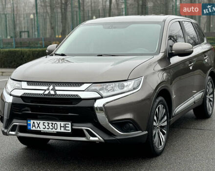 Коричневый Мицубиси Аутлендер, объемом двигателя 2 л и пробегом 154 тыс. км за 14999 $, фото 5 на Automoto.ua