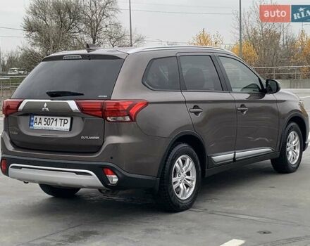 Коричневий Міцубісі Аутлендер, об'ємом двигуна 2 л та пробігом 125 тис. км за 18700 $, фото 9 на Automoto.ua