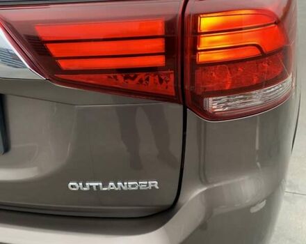 Коричневий Міцубісі Аутлендер, об'ємом двигуна 2 л та пробігом 125 тис. км за 18700 $, фото 55 на Automoto.ua