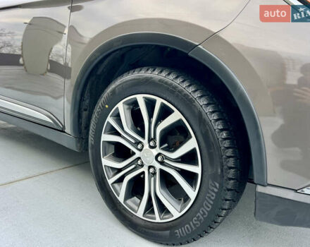 Коричневый Мицубиси Аутлендер, объемом двигателя 2.4 л и пробегом 192 тыс. км за 19500 $, фото 18 на Automoto.ua