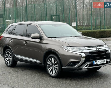 Коричневый Мицубиси Аутлендер, объемом двигателя 2 л и пробегом 154 тыс. км за 14999 $, фото 8 на Automoto.ua