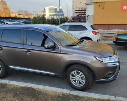 Коричневый Мицубиси Аутлендер, объемом двигателя 2 л и пробегом 175 тыс. км за 17900 $, фото 3 на Automoto.ua