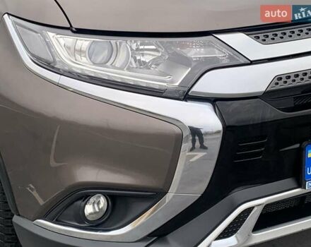 Коричневий Міцубісі Аутлендер, об'ємом двигуна 2 л та пробігом 125 тис. км за 18700 $, фото 48 на Automoto.ua