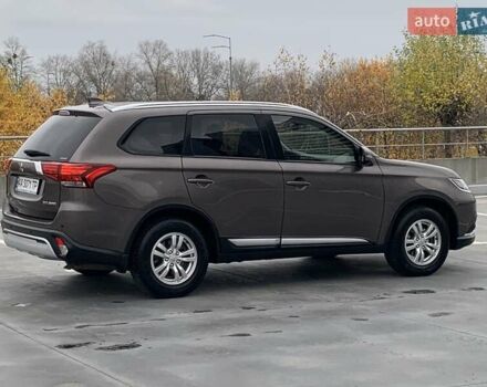 Коричневий Міцубісі Аутлендер, об'ємом двигуна 2 л та пробігом 125 тис. км за 18700 $, фото 13 на Automoto.ua