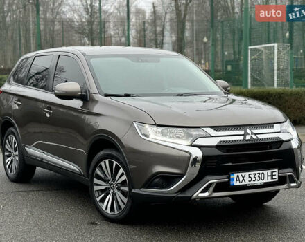 Коричневый Мицубиси Аутлендер, объемом двигателя 2 л и пробегом 154 тыс. км за 14999 $, фото 4 на Automoto.ua