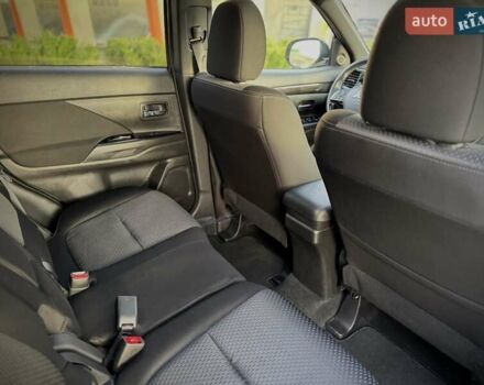 Коричневый Мицубиси Аутлендер, объемом двигателя 2.36 л и пробегом 58 тыс. км за 19500 $, фото 18 на Automoto.ua