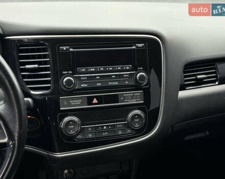 Коричневый Мицубиси Аутлендер, объемом двигателя 2 л и пробегом 154 тыс. км за 14999 $, фото 62 на Automoto.ua