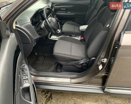 Коричневий Міцубісі Аутлендер, об'ємом двигуна 2 л та пробігом 125 тис. км за 18700 $, фото 80 на Automoto.ua