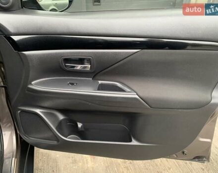 Коричневий Міцубісі Аутлендер, об'ємом двигуна 2 л та пробігом 125 тис. км за 18700 $, фото 81 на Automoto.ua