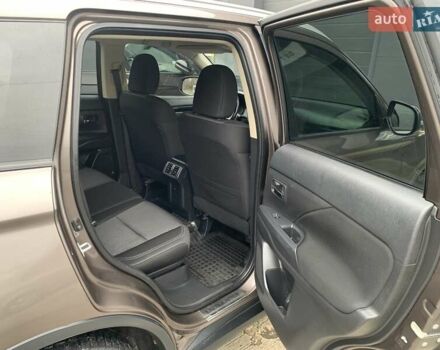 Коричневий Міцубісі Аутлендер, об'ємом двигуна 2 л та пробігом 125 тис. км за 18700 $, фото 114 на Automoto.ua