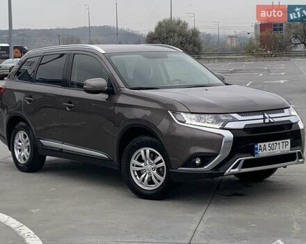 Коричневий Міцубісі Аутлендер, об'ємом двигуна 2 л та пробігом 125 тис. км за 18700 $, фото 36 на Automoto.ua