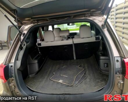 Коричневый Мицубиси Аутлендер, объемом двигателя 2 л и пробегом 17 тыс. км за 30000 $, фото 3 на Automoto.ua