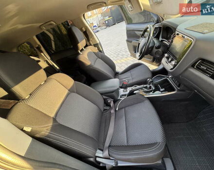 Коричневый Мицубиси Аутлендер, объемом двигателя 2 л и пробегом 45 тыс. км за 22500 $, фото 22 на Automoto.ua