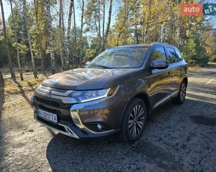 Коричневый Мицубиси Аутлендер, объемом двигателя 2.36 л и пробегом 69 тыс. км за 19700 $, фото 1 на Automoto.ua