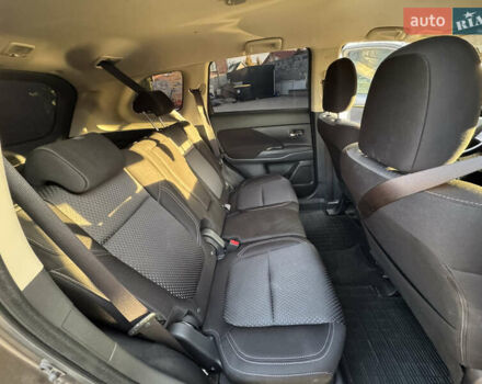 Коричневый Мицубиси Аутлендер, объемом двигателя 2 л и пробегом 45 тыс. км за 22500 $, фото 19 на Automoto.ua