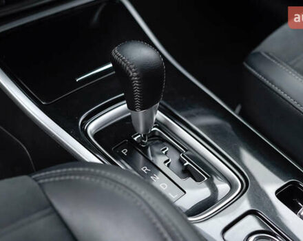 Коричневий Міцубісі Аутлендер, об'ємом двигуна 2.36 л та пробігом 80 тис. км за 24320 $, фото 30 на Automoto.ua