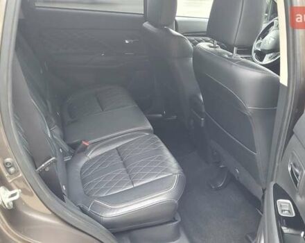 Коричневий Міцубісі Аутлендер, об'ємом двигуна 2 л та пробігом 1 тис. км за 23500 $, фото 10 на Automoto.ua