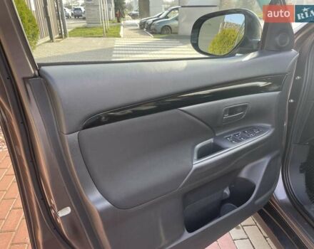 Коричневый Мицубиси Аутлендер, объемом двигателя 2 л и пробегом 65 тыс. км за 19500 $, фото 11 на Automoto.ua